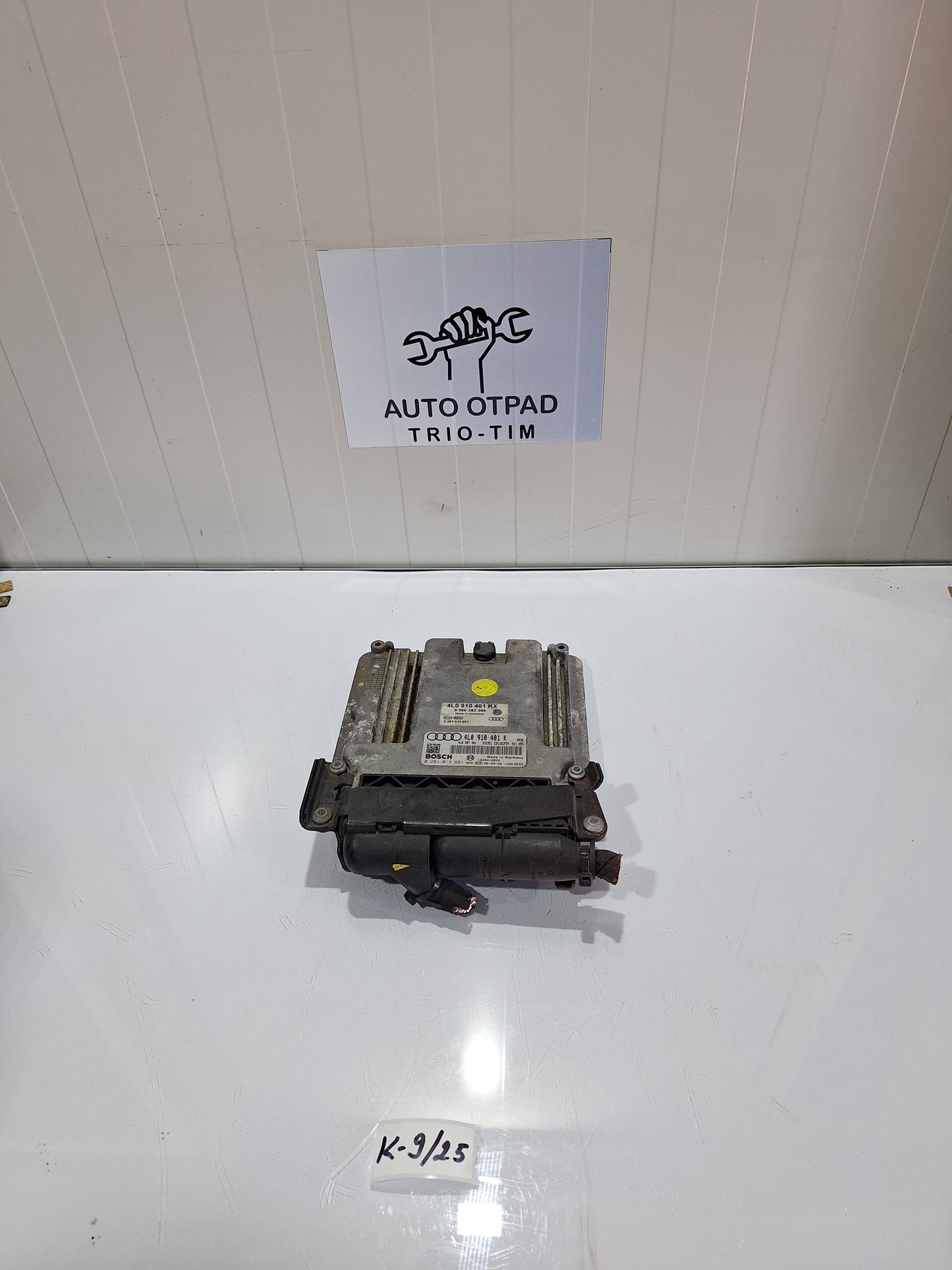 Kompjuter motora audi q7 4l0910401K 0281013691 Engine control unit Audi Q7 3.0 TDI 4L0910401K 0281013691