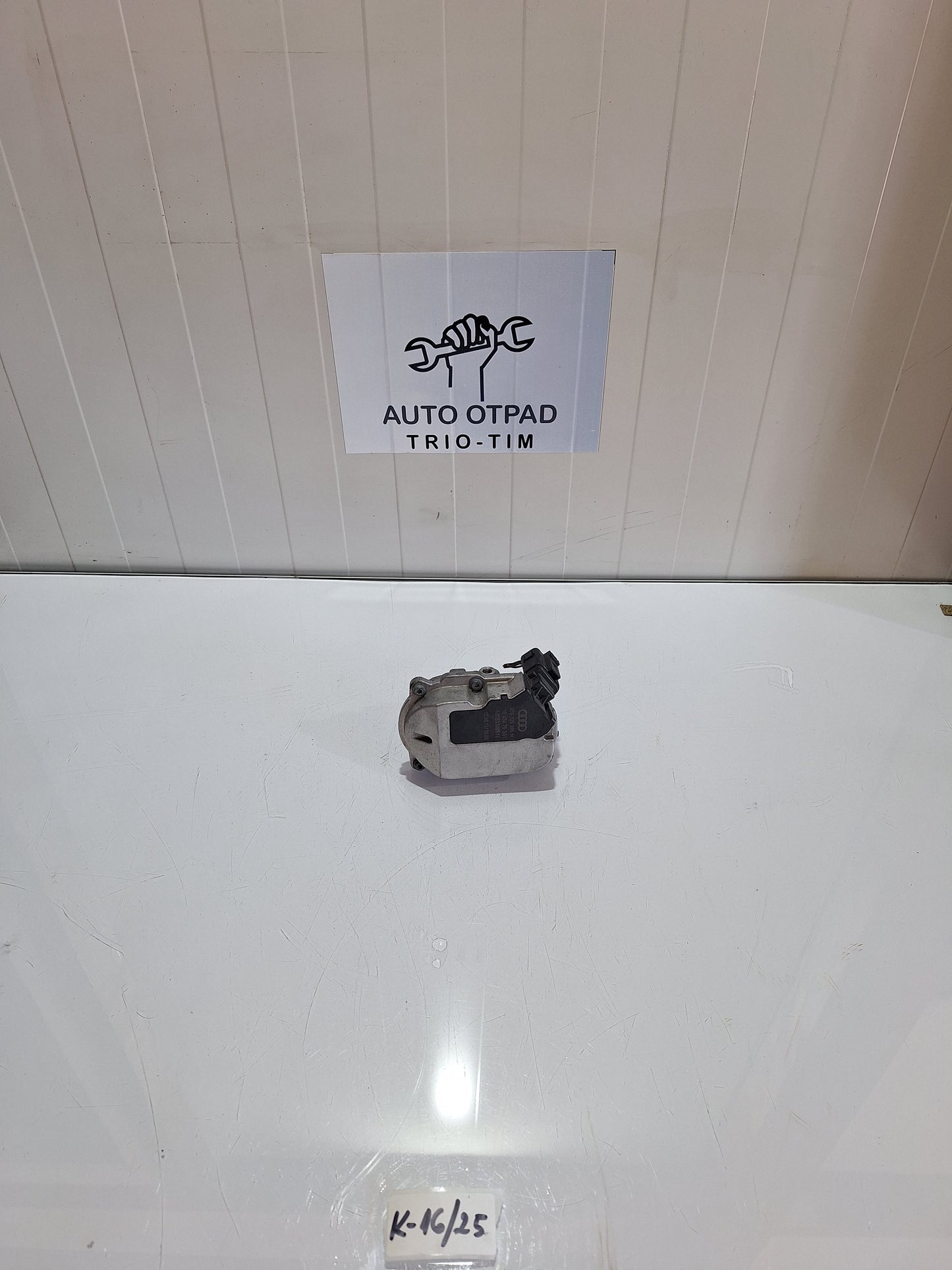 klapna gasa audi a6 4f c6 059129086M
