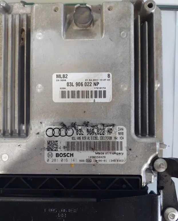 Ecu kompjuter motora Audi a4 a5 03l906022NP 2.0tdi edc17