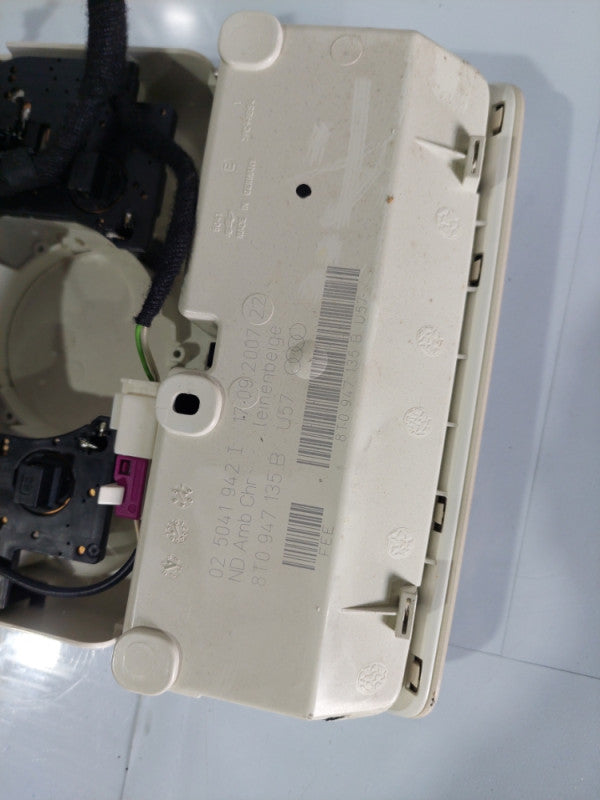 Unutrasnje svjetlo audi a5 8t 8k0951177 8t0947135B