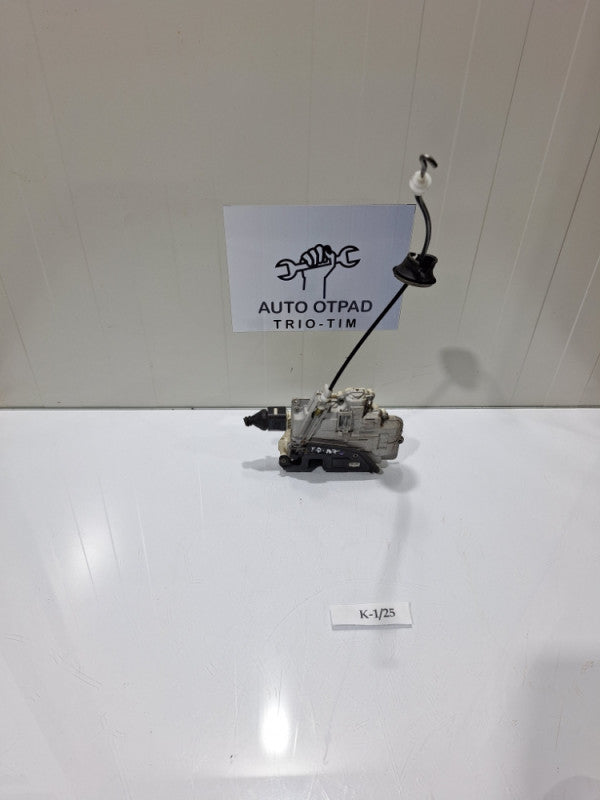 Prednja desna brava vrata audi a4 b7 8e1837016AA