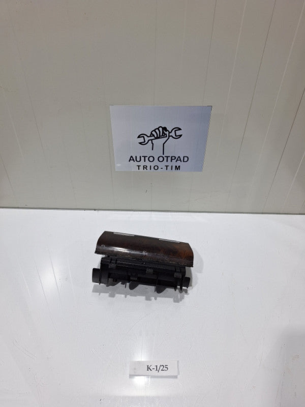 Pepeljara audi a4 b7 mahagoni