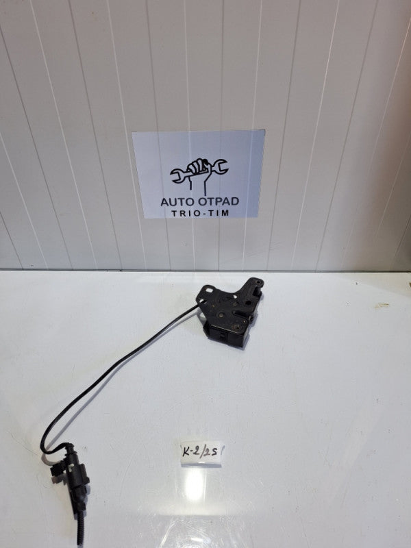 Brava prednje haube audi a6 4f c6