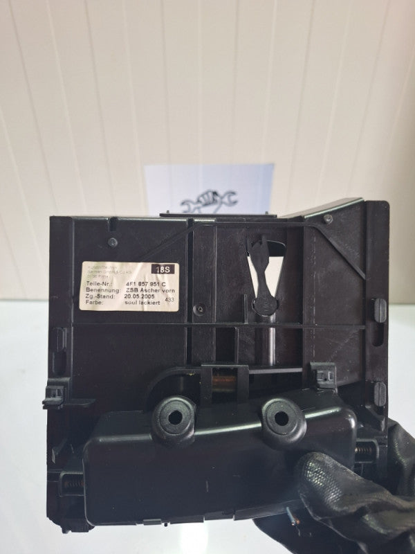 Pepeljara audi a6 4f c6 4f1857951C
