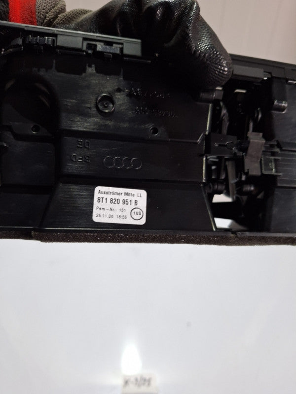 Puhaljke srednje ventilacije audi a4 b8 8t1820951B