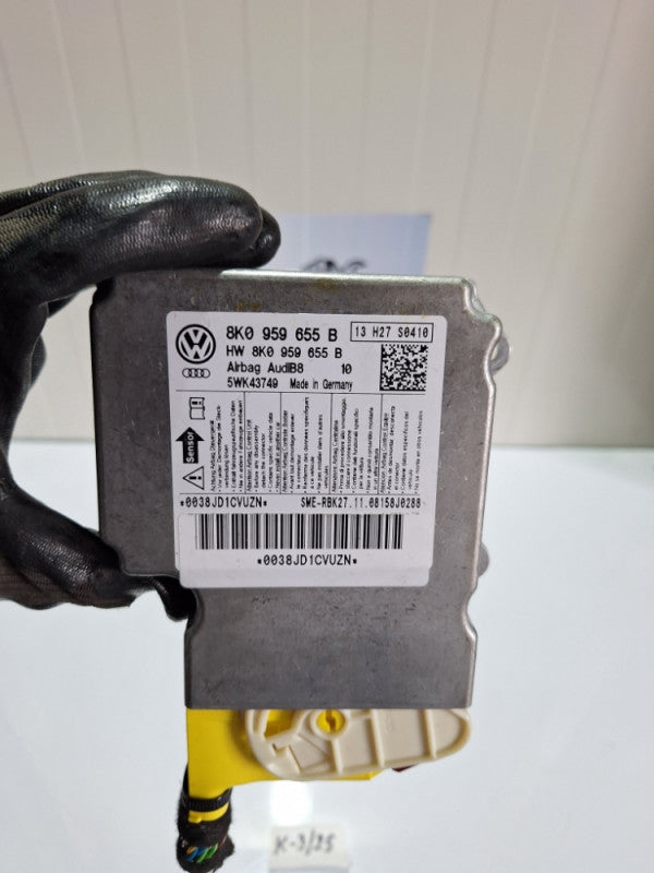 Senzor airbaga audi a4 b8 8k0959655B AUDI A5 8T 8F AIRBAG CONTROL UNIT/MODULE 8K0959655B