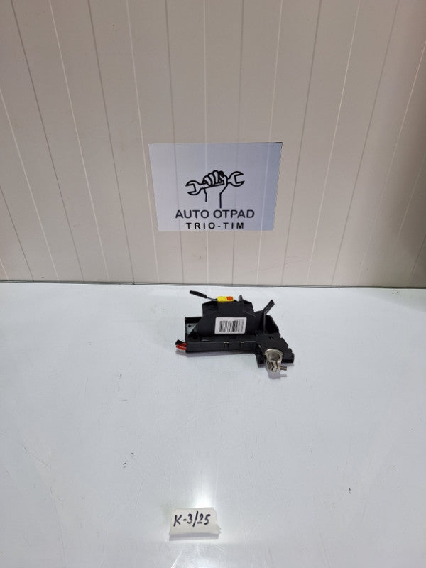 Klema audi a4 b8 b0101034