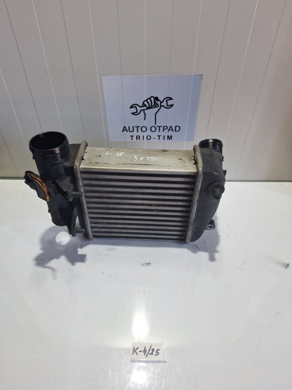 Lijevi interkuler audi a6 4f c6 3.0tdi