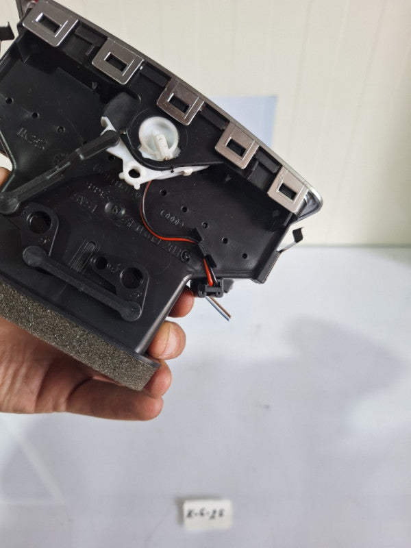 Zadnja ventilacija audi a6 4f c6 4f0819203G