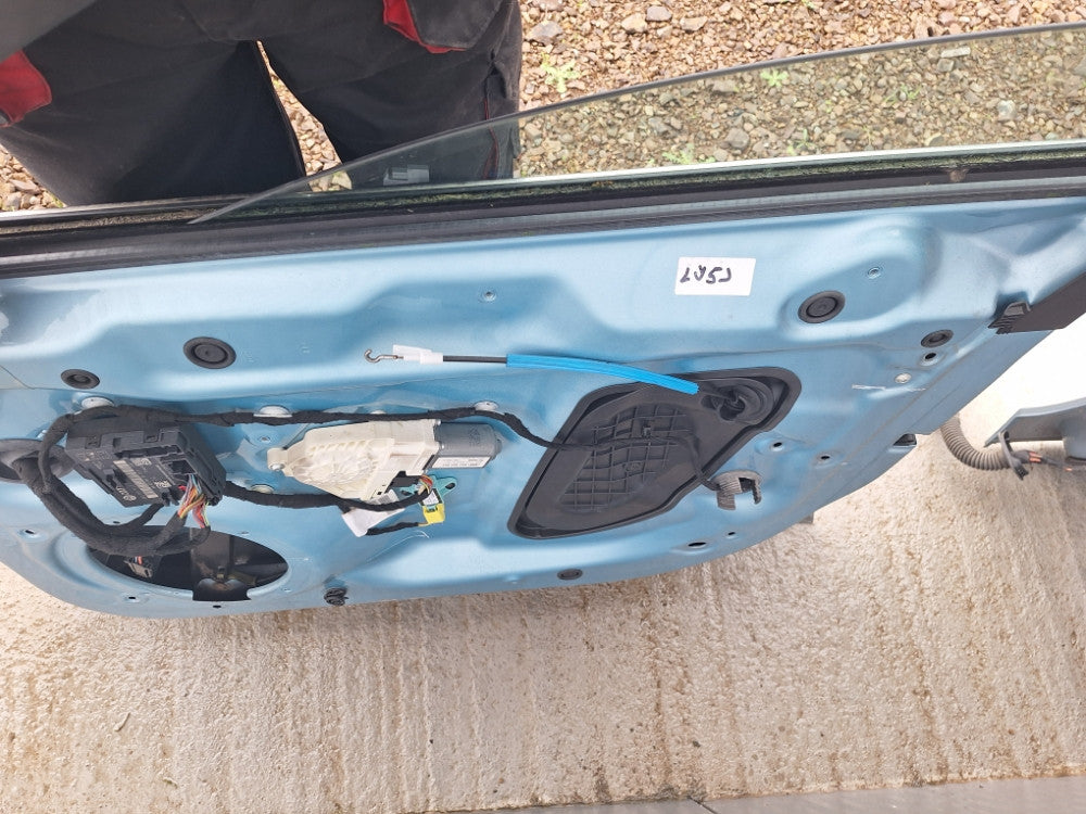 Prednja desna vrata audi a4 b8 LY5J plava