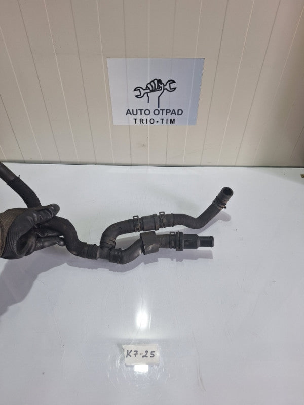 Crijevo vode audi a4 b8 2.0tdi 2.0 tdi