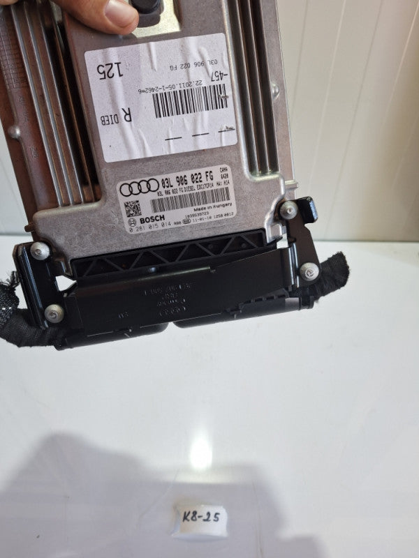 Kompjuter motora audi a6 4f c6 2.0tdi 2.0 tdi 03l906022FG 2011 Audi A6 S6 C6 4F ECU Engine Control Module 03L906022FG 0281015014 Image 2 of 4 2011 Audi A6 S6 C6 4F ECU Engine Control Module 03L906022FG 0281015014 Image 3 of 4 2011 Audi A6 S6 C6 4F ECU Eng