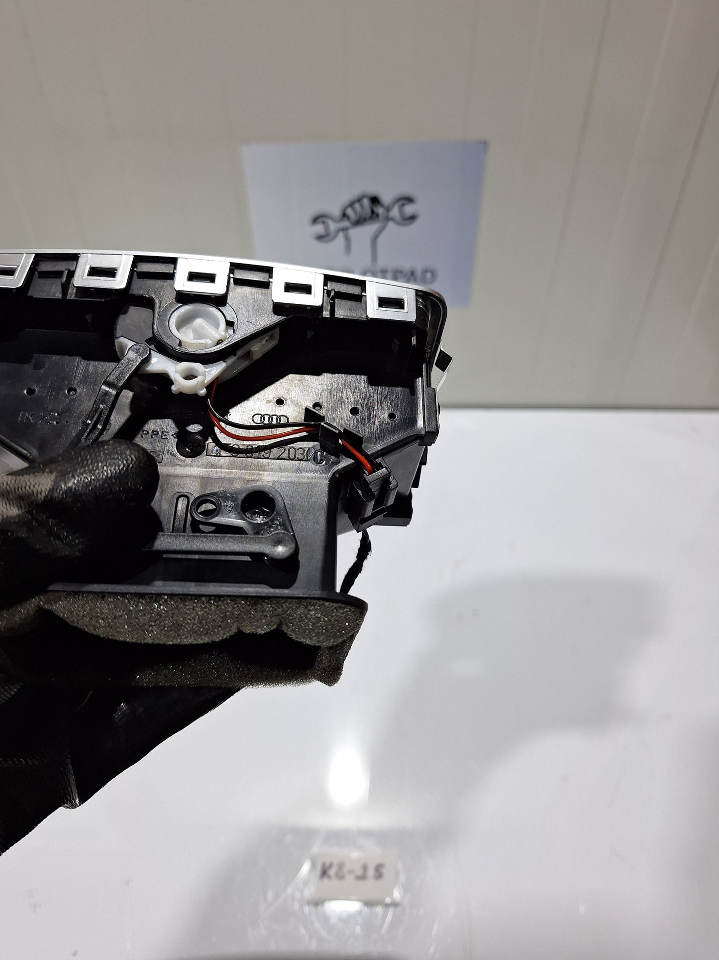 Srednja ventilacija puhaljke audi a6 4f c6