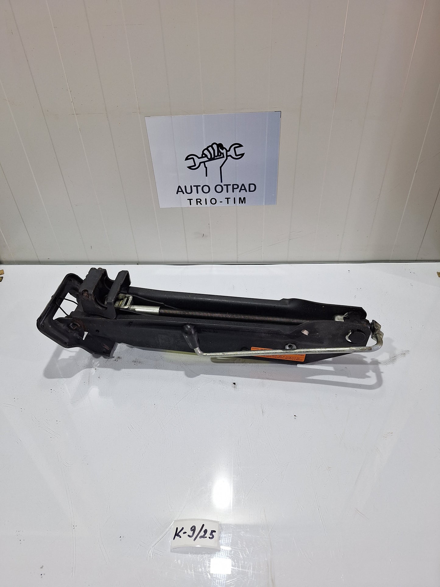 Rucna dizalica audi q7 4l 7L0011031E