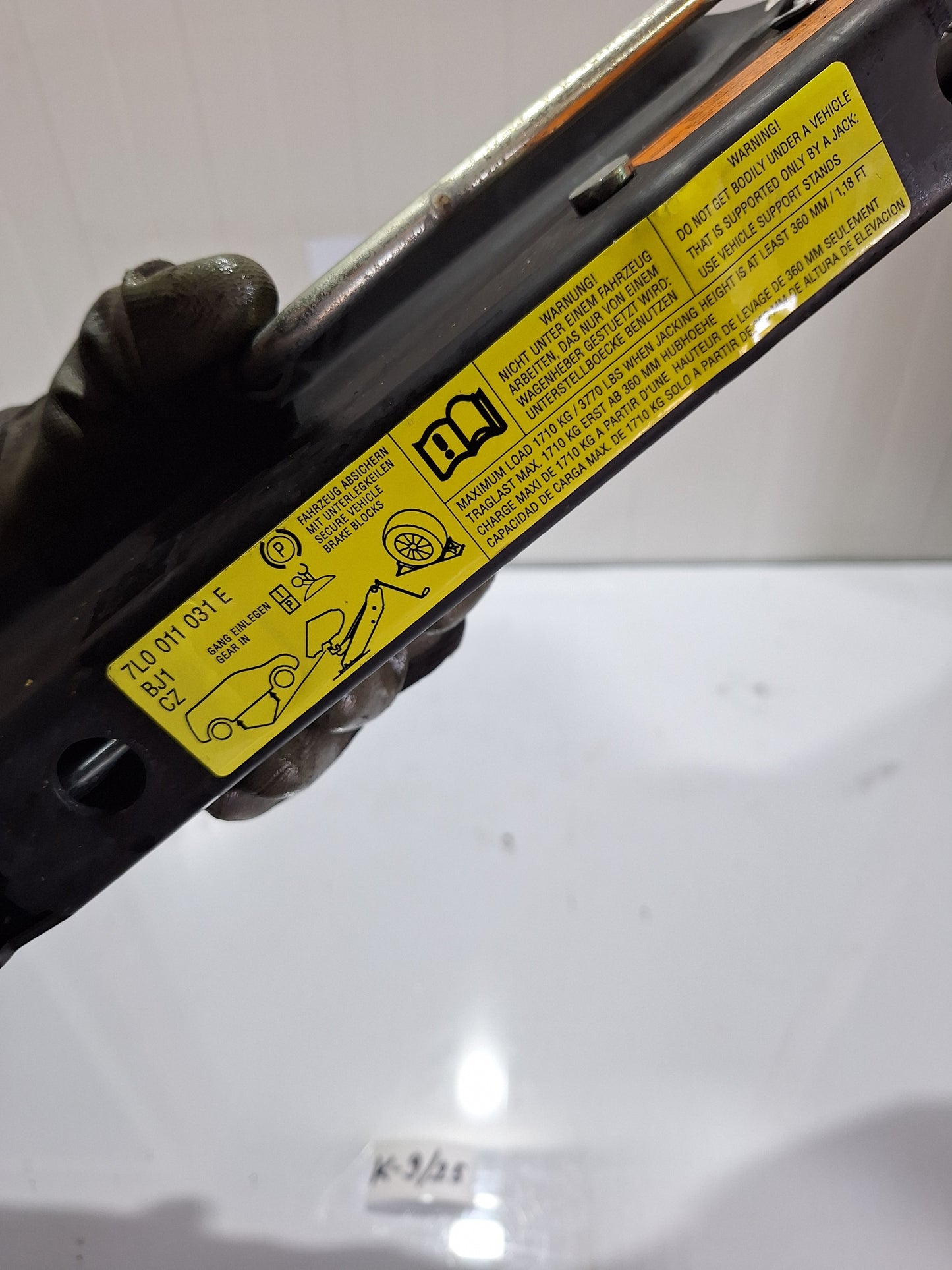 Rucna dizalica audi q7 4l 7L0011031E