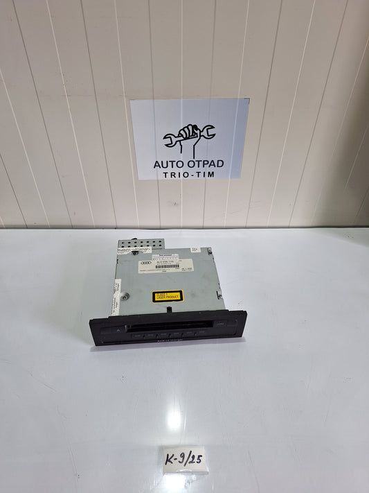 Radio navi cd changer audi q7 4L0035110 Audi Q7 4L 2005 Radio CD Player DVD Player Navigation