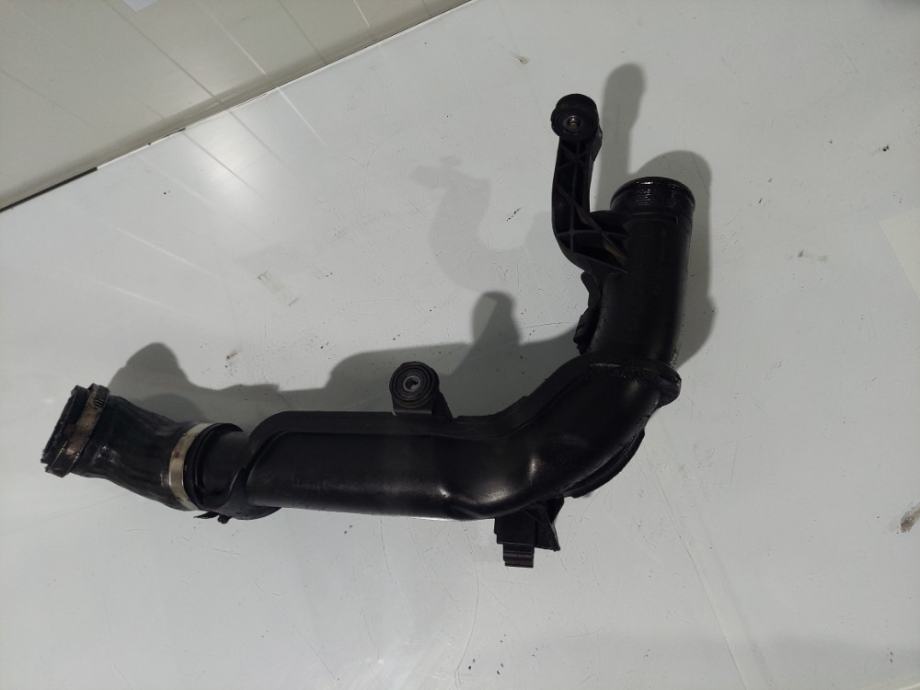 Crijevo interkulera audi a3 1.6tdi 1.6 tdi 1k0145770AA VW Touran Golf charge air hose pipe 1K0145770AA