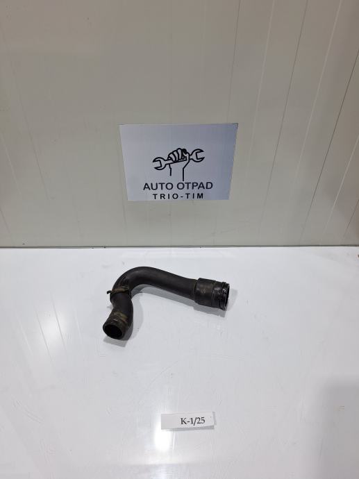 Crijevo vode audi a4 b7 2.0tdi 2.0 tdi 8e0121101AA