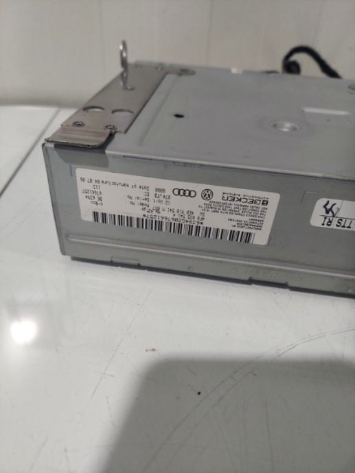 Elektronika modul audi a6 4f c6 4e0910541m 4f0035541h AUDI A6 C6 CONTROL RADIO TUNER MODULE UNIT