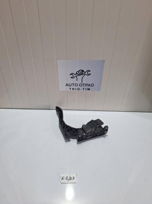 Potenciometar gasa audi a6 4f c6 4f1723523B