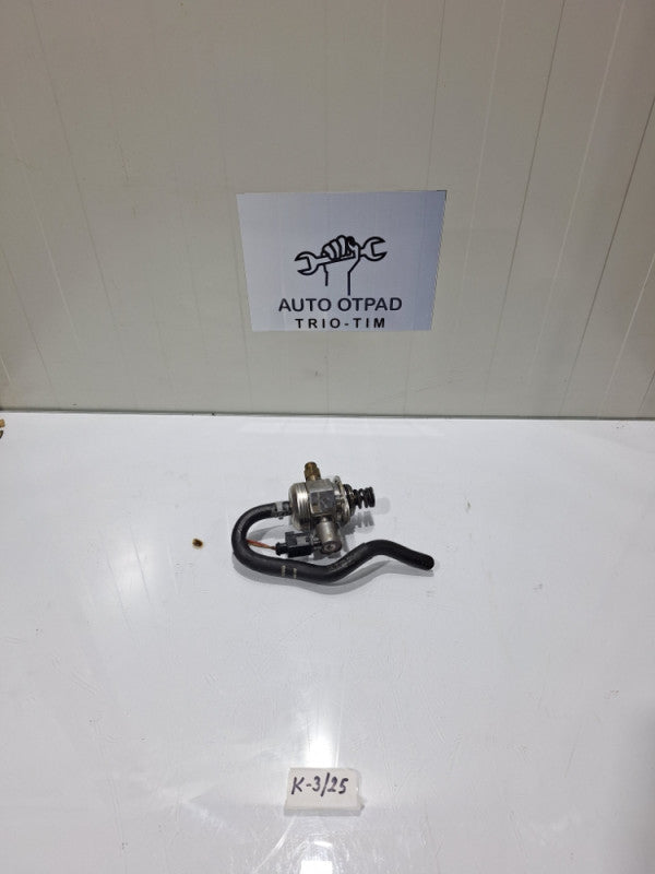 Pumpa visokog pritiska audi a4 b8 1.8tfsi 06h127025K
