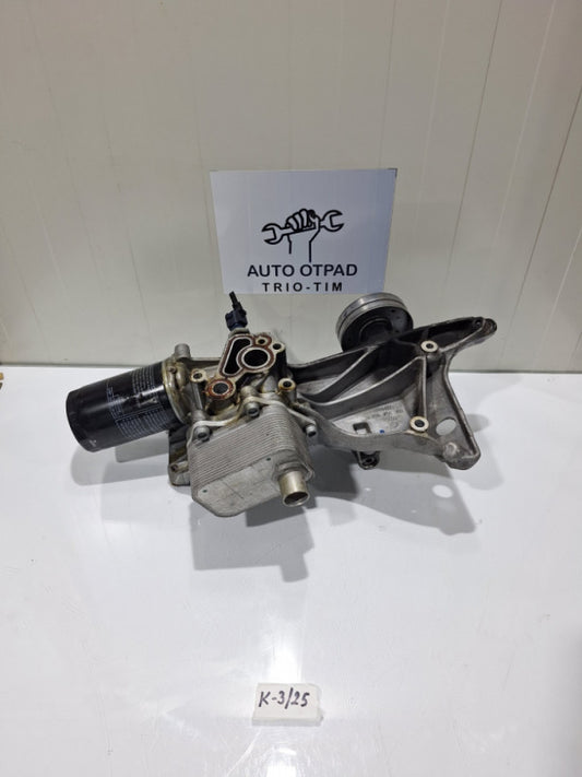 Kuciste filtera ulja audi a4 b8 1.8tfsi 06h903143E