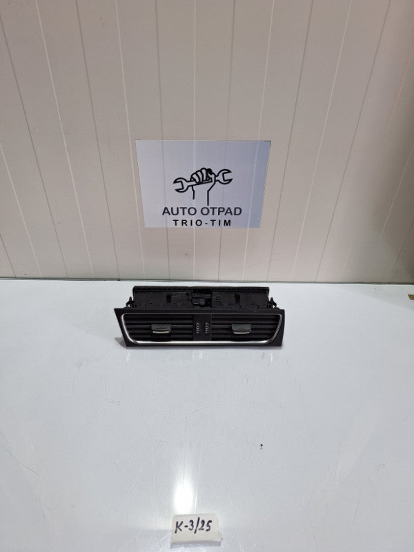 Puhaljke srednje ventilacije audi a4 b8 8t1820951B