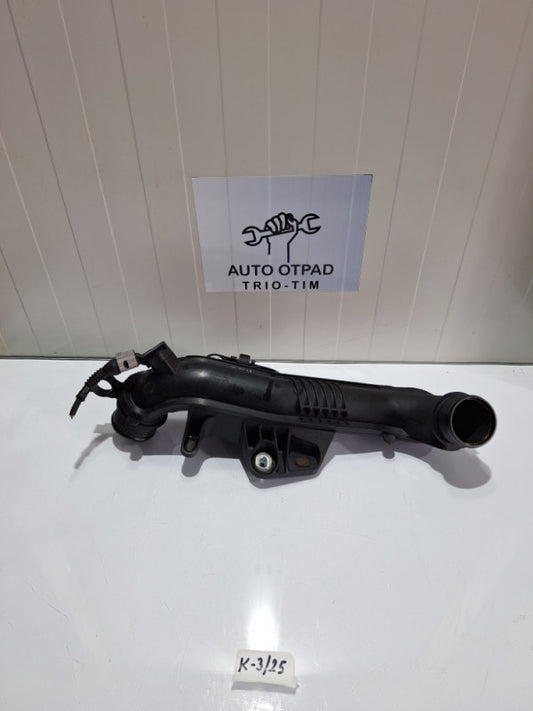 Crijevo zraka audi a4 b8 1.8tfsi 8k0145673L