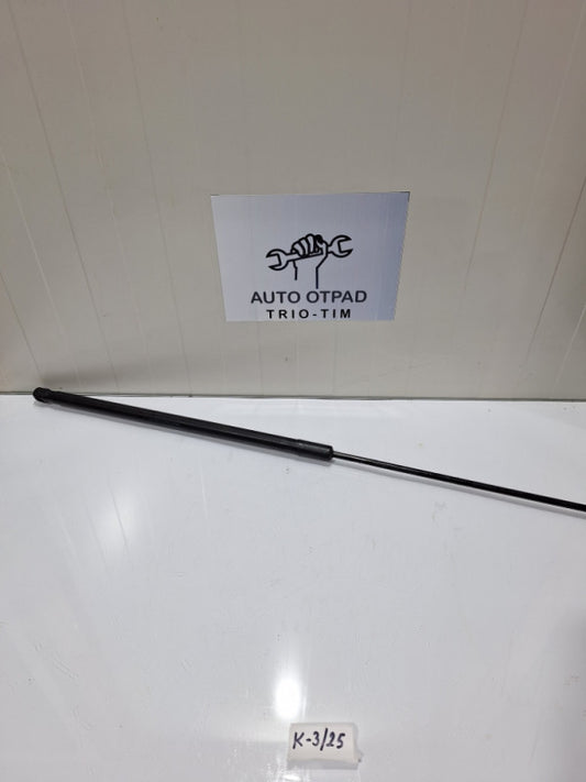 Amortizer prednje haube audi a4 b8