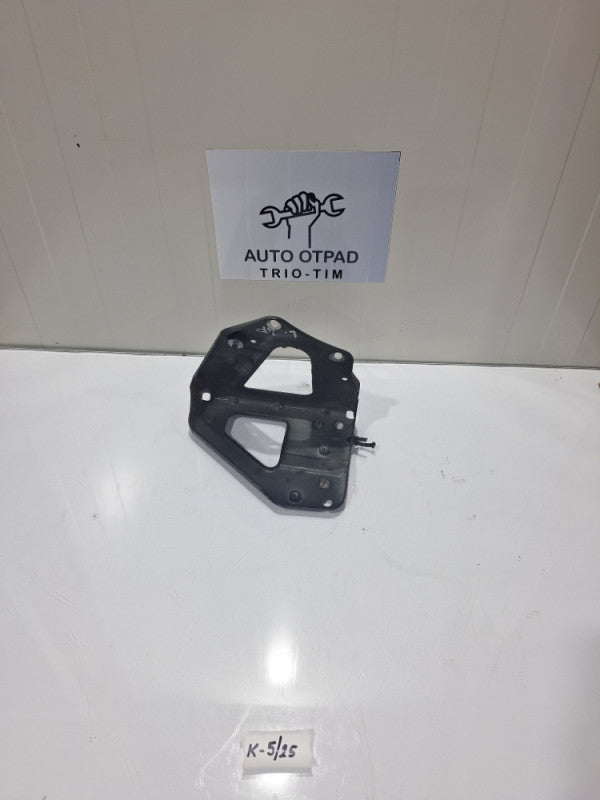 Lijevi nosac blatobrana audi a6 4f c6