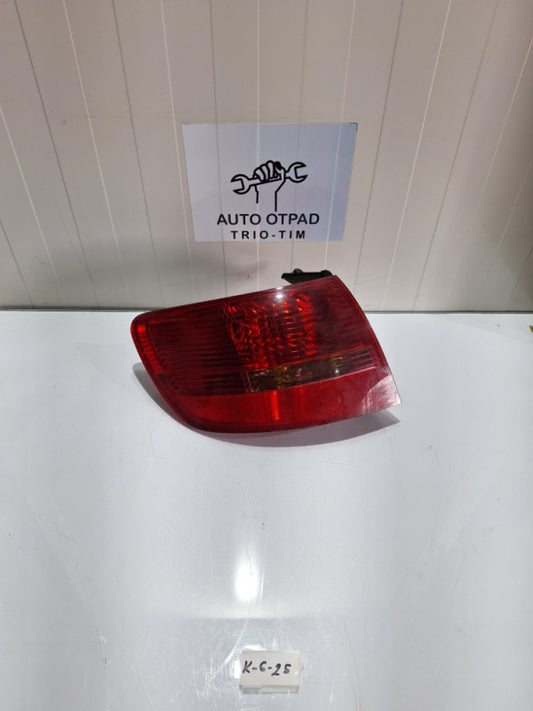 Lijevo stop svjetlo audi a6 4f c6 karavan obicna