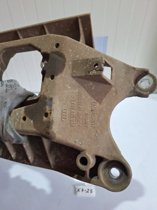 Nosac mjenjaca audi a4 b8 2.0tdi 2.0 tdi 8k0399263T 2008-2012 AUDI S5 Manual Transmission Mount