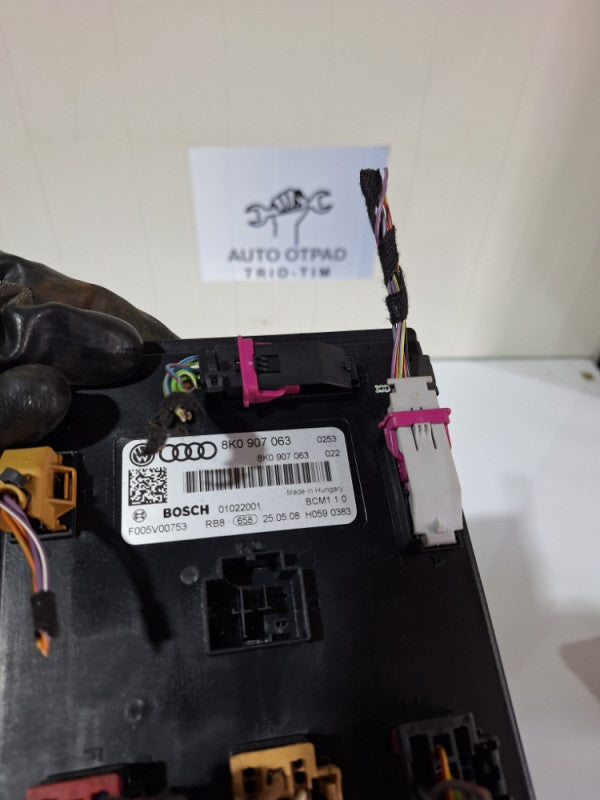 Komfort modul BCM audi a4 b8 8k0907063 2009 Audi A4 S4 PCM BCM BODY Comfort CONTROL MODULE UNIT 8K0907063