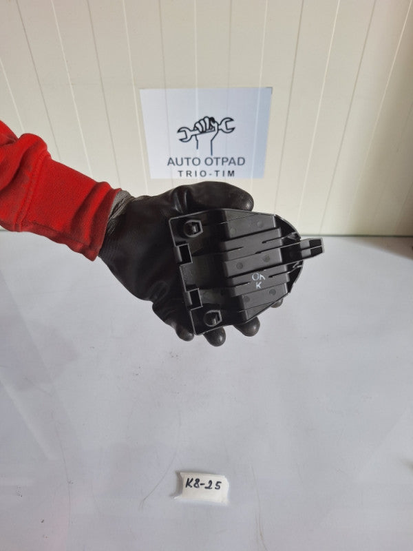 Nosac za trokut audi a6 4f c6 limuzina