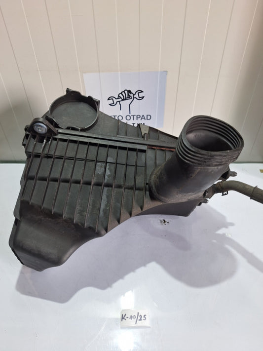 Kuciste filtera zraka audi q7 4l 3.0tdi 3.0 tdi 7l6129601q