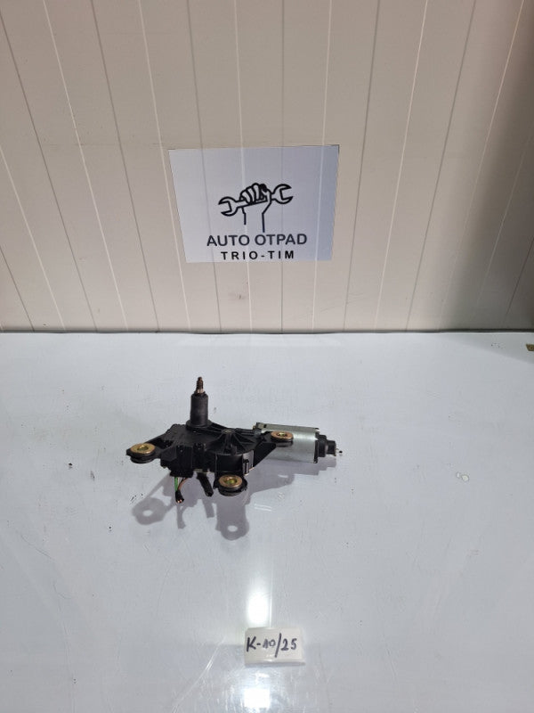 Zadnji motoric motor brisaca audi q7 4l 8e9955711D