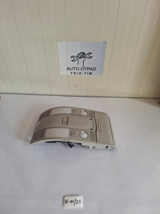 Unutrasnje svjetlo audi q7 4l0947135F