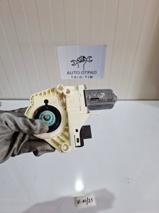 Zadnji lijevi podizac stakla audi q7 4l 4l0959801b