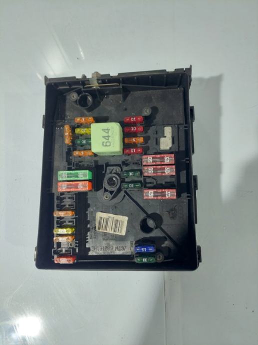 Kutija osiguraca audi a3 2008-2012 1.6tdi 1.6 tdi 1k0937125D Volkswagen Golf Plus 2005-2014 Fuse Box 1K0937125D