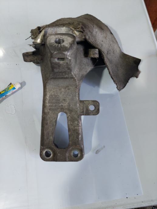 Nosac motora audi a5 a4 b8 3.0tdi 3.0 tdi