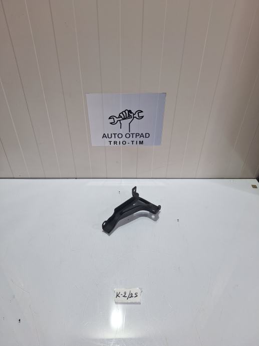 Nosac pumpe audi a6 4f c6 059130183C