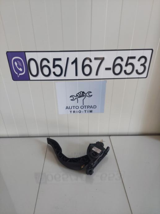 Potenciometar gasa Audi A6 4F c6 3.0 tdi 8k1723523