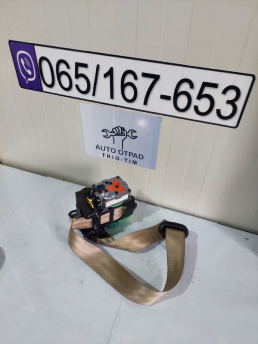 Prednji lijevi pojas audi a5 8t coupe 8t0857705